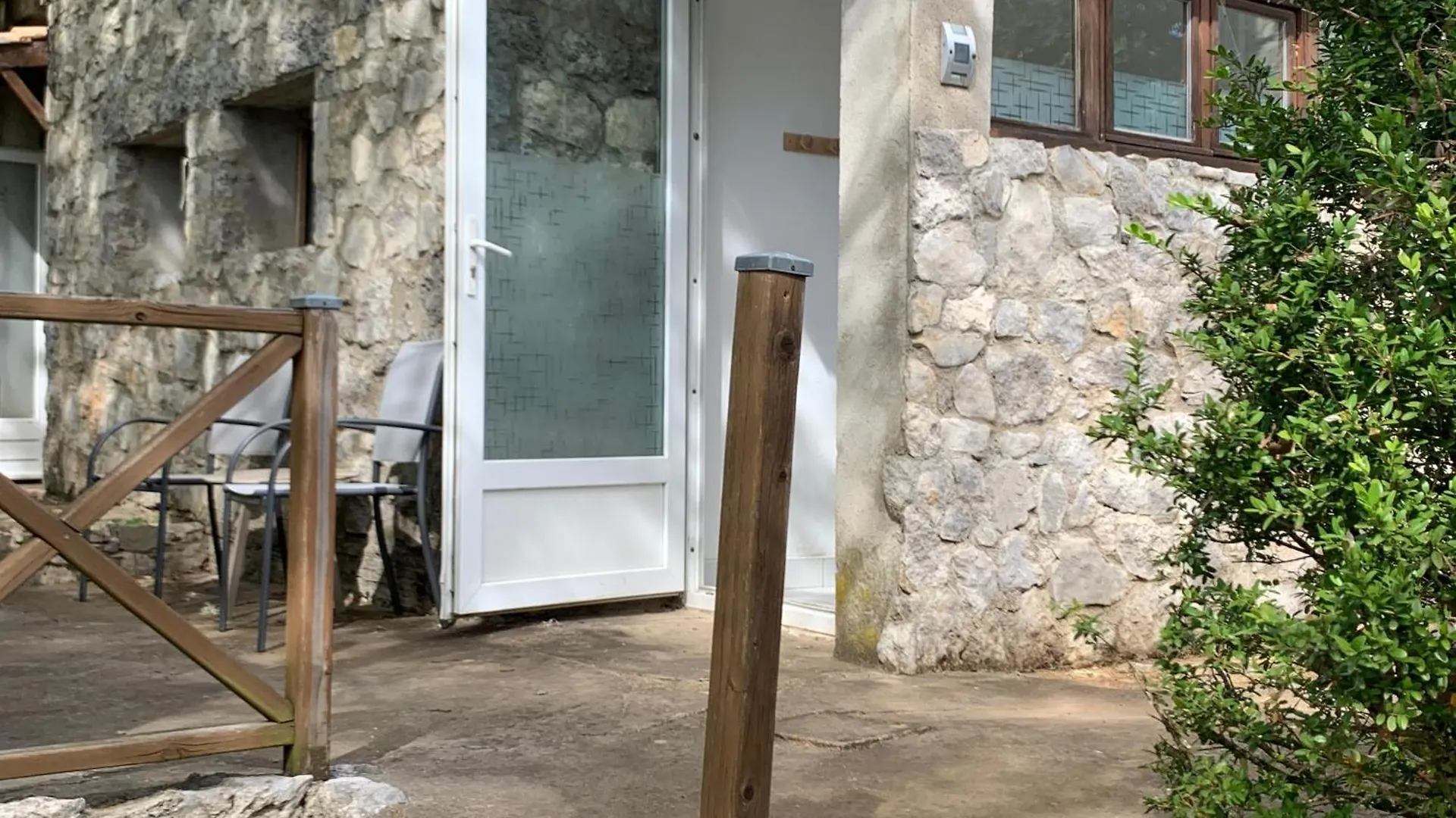 Σπίτι διακοπών Gite Avec Piscine Privee Au Coeur D'Une Foret De Chenes Proche De Vallon Pont D'Arc Saint Alban Auriolles Γαλλία